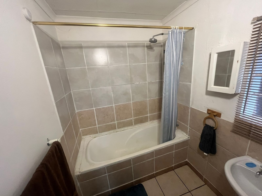 3 Bedroom Property for Sale in Geelhoutpark North West